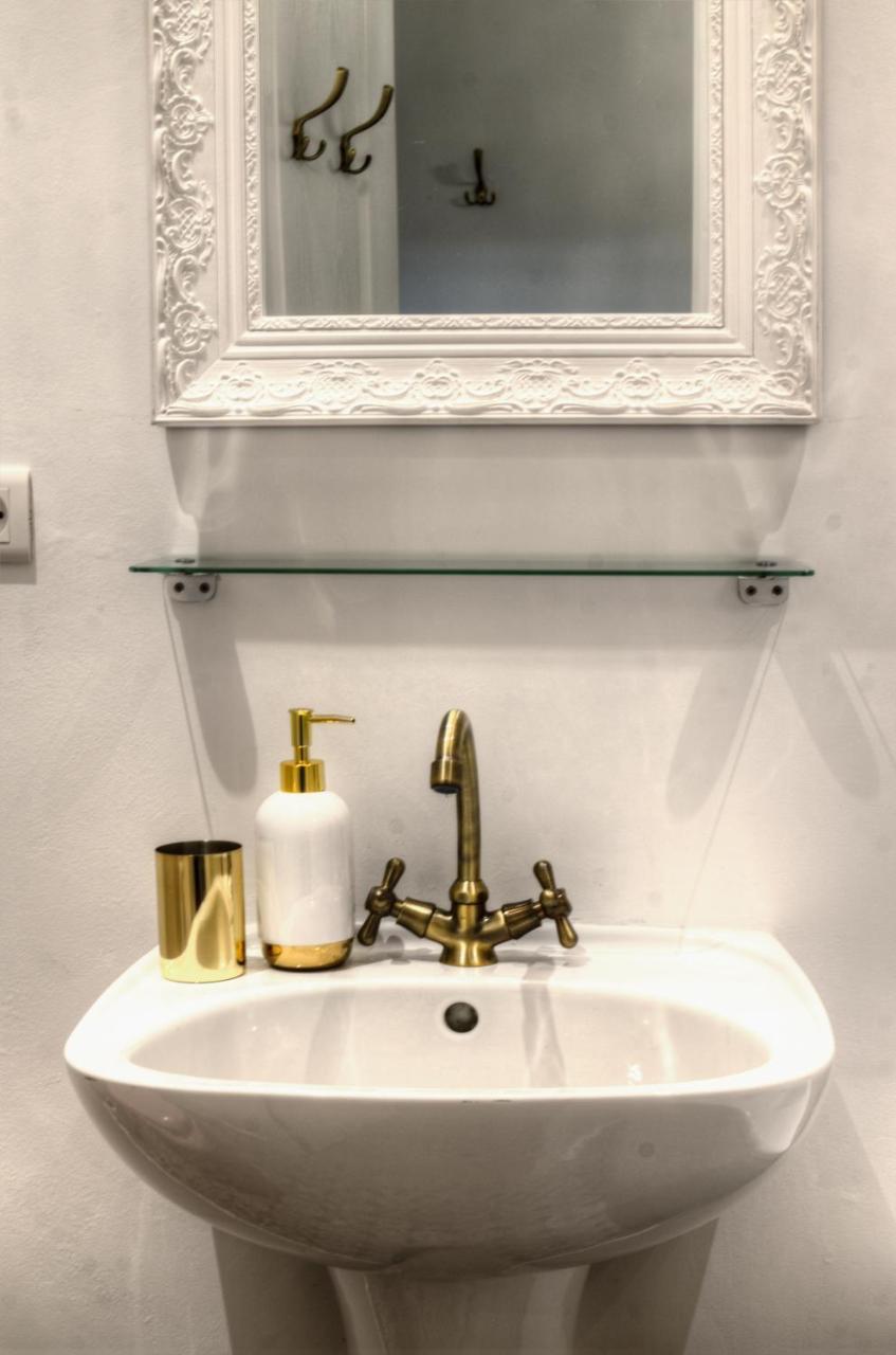 Les Petits Boudoirs De Savoie Apartment Chambéry Exterior photo